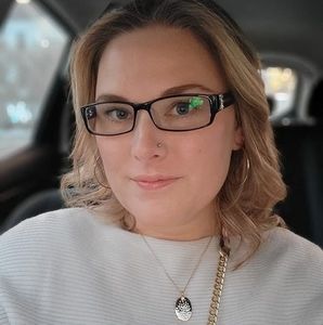 Meet your Posher, Janelle